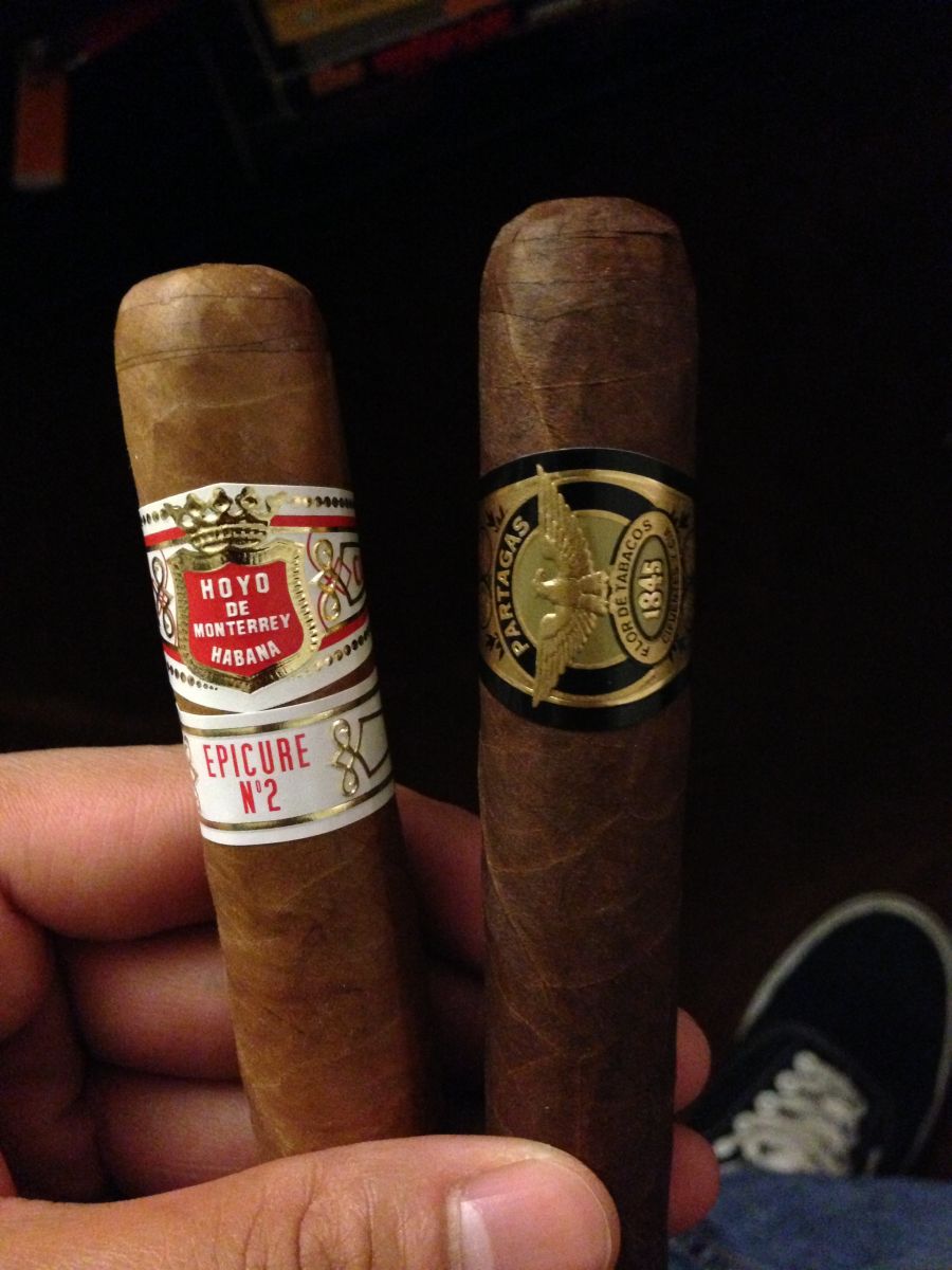 Hoyo and Partagas, smoked both in the same evening- heavenly