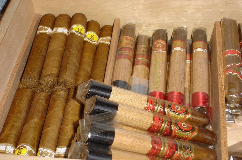 humidor 9.JPG