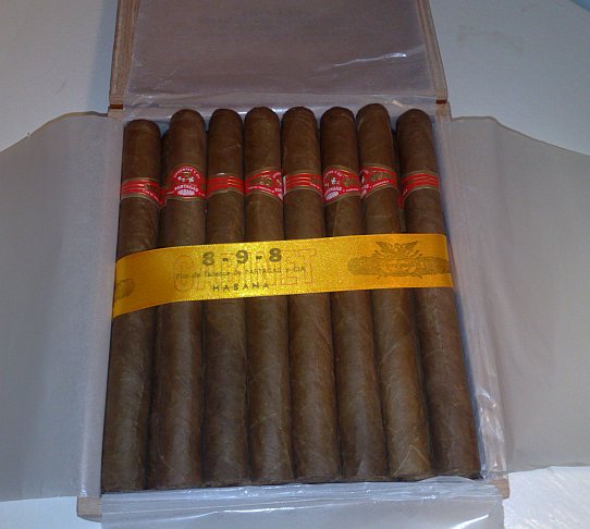 Partagas 8-9-8