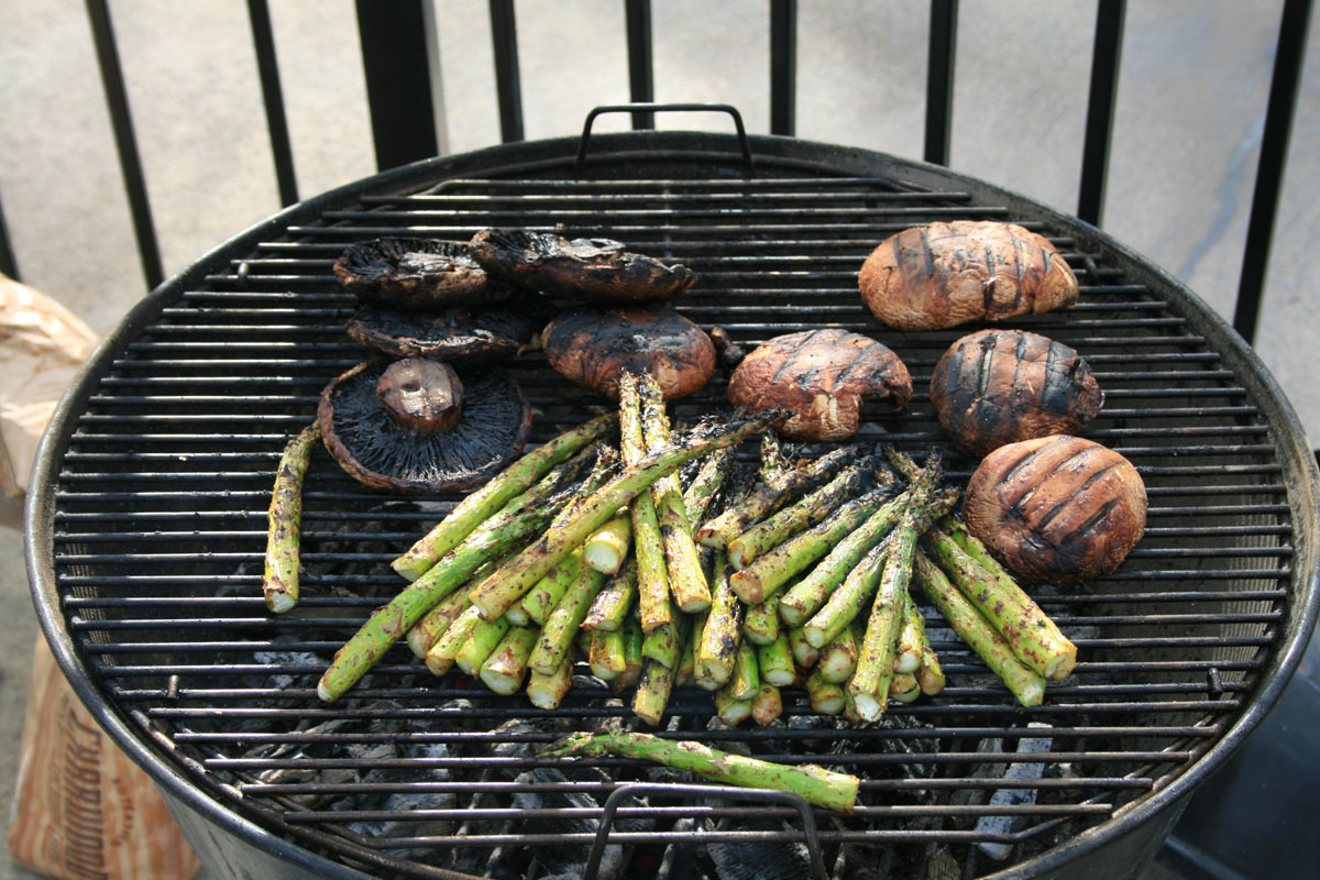 portobello mushrooms and asparagus