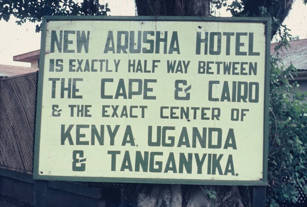 b00936-p05289-new_arusha_hotel_sign_2.jpg